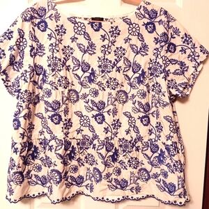 Talbots Embroidered China Blue‎ Floral on White Short Sleeve Cotton Peplum Top
